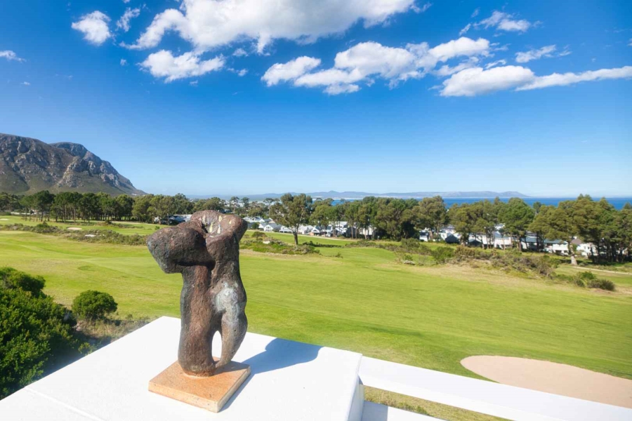 3 Bedroom Property for Sale in Fernkloof Estate Western Cape